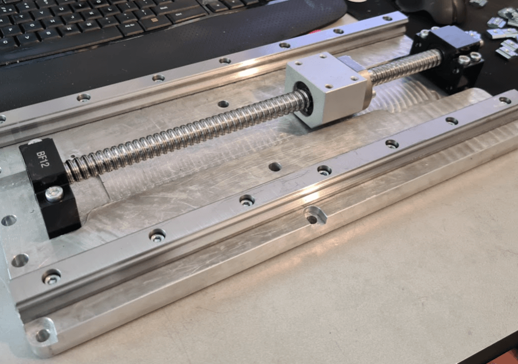 表面削りアルミZ軸DIY CNC
